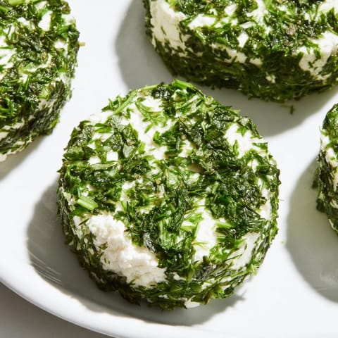 Cremiger Käse mit Kräutern